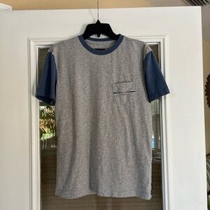 Unisex Quicksilver Short Sleeve T-shirt (size small)